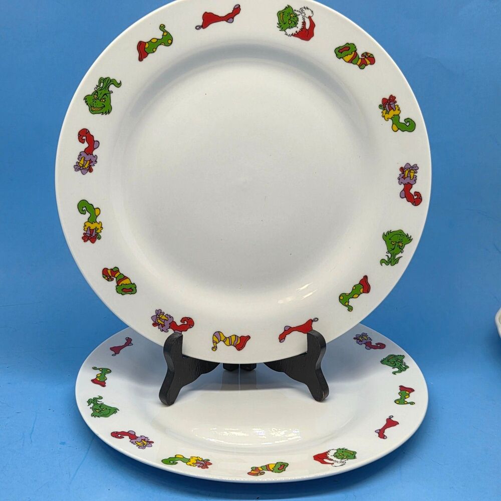 Universal Studios Grinch Stole Christmas Dinner Plates 10.5" Set of 2